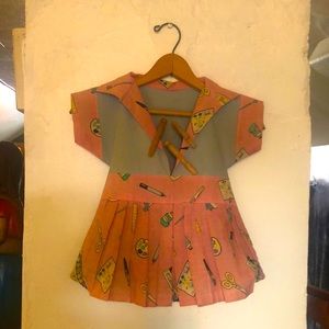 Clothes pin holder of dress shirt; Simplicity pattern of painter artist print